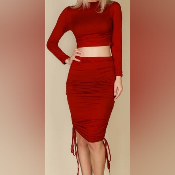 Capella Ruched Side Long Sleeve Crop Top & Drawstring Skirt Set - Picture 4 of 4